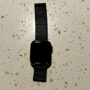 Apple Watch Series 8 new like new paid off, got new watch GREAT DEAL